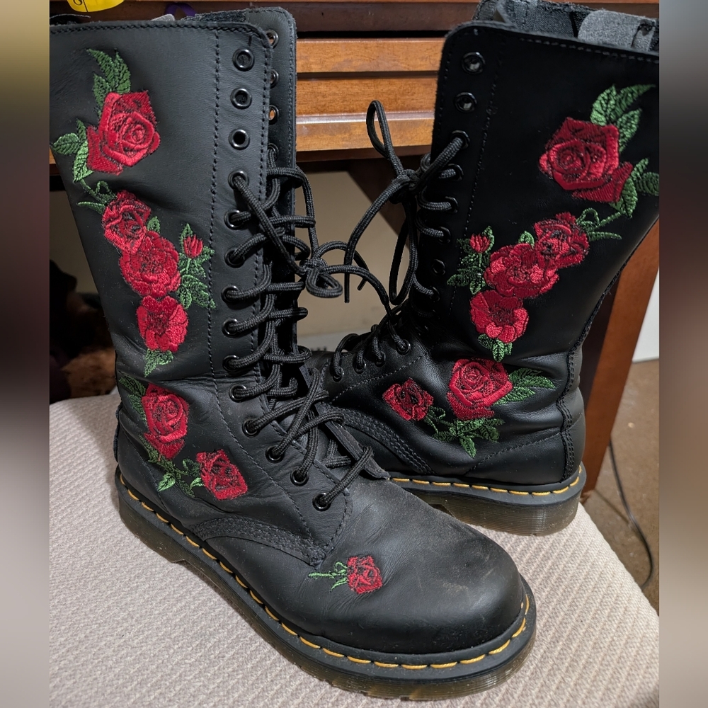 EUC Vonda 1914 Doc Martens 14-Eyelet Size 6 UK/8 US